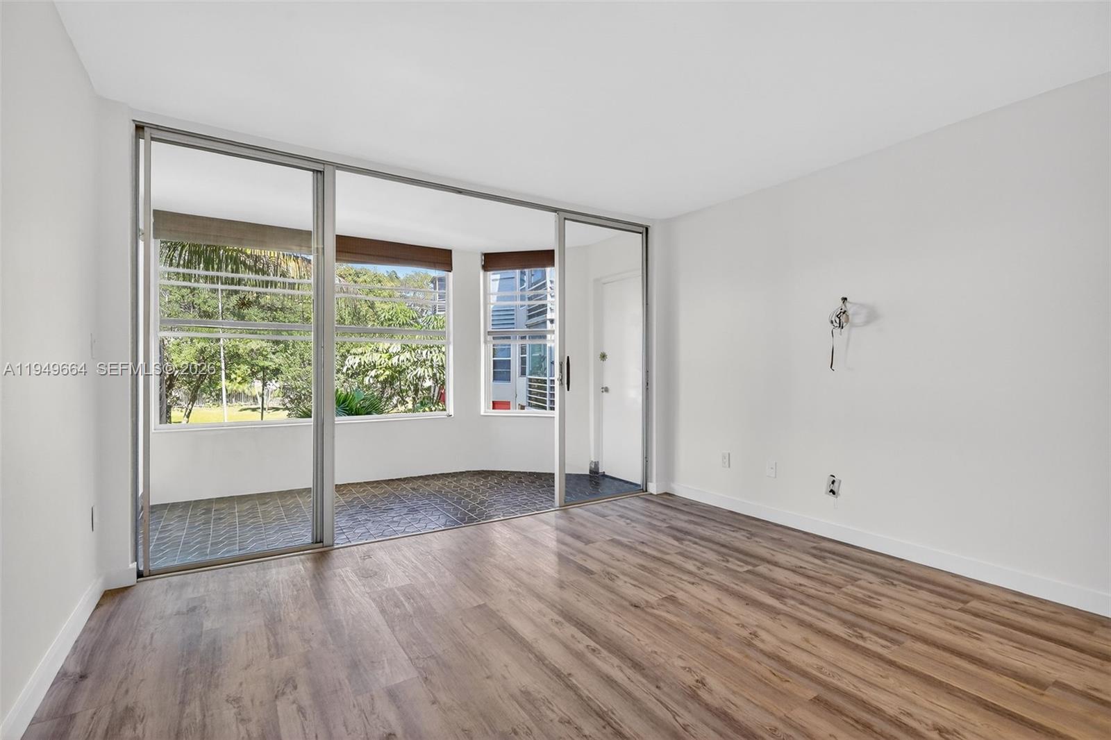 ROLLING GREEN CONDO - Residential