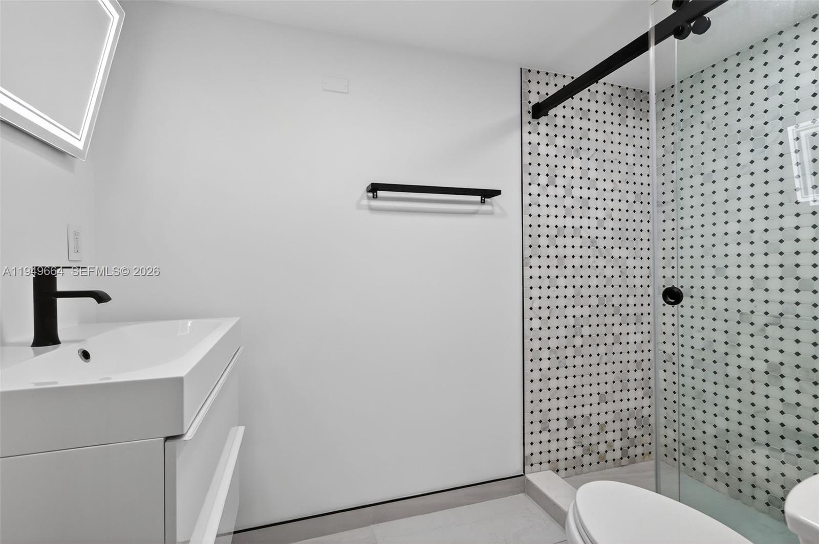 ROLLING GREEN CONDO - Residential