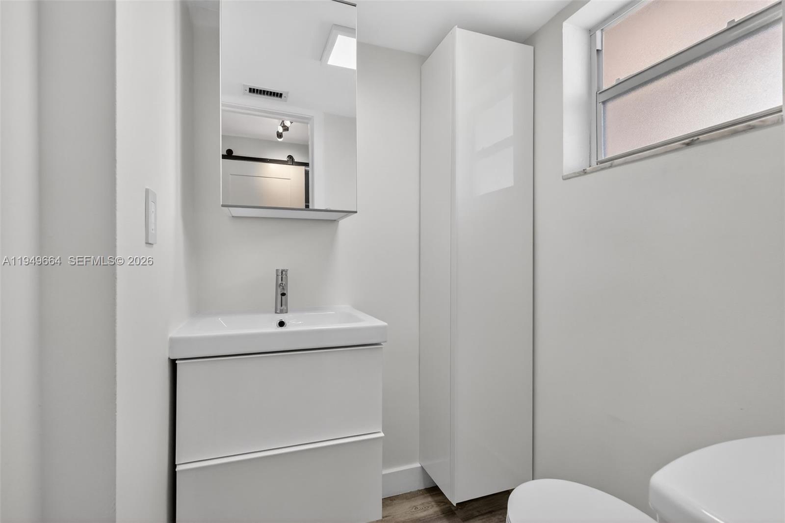 ROLLING GREEN CONDO - Residential