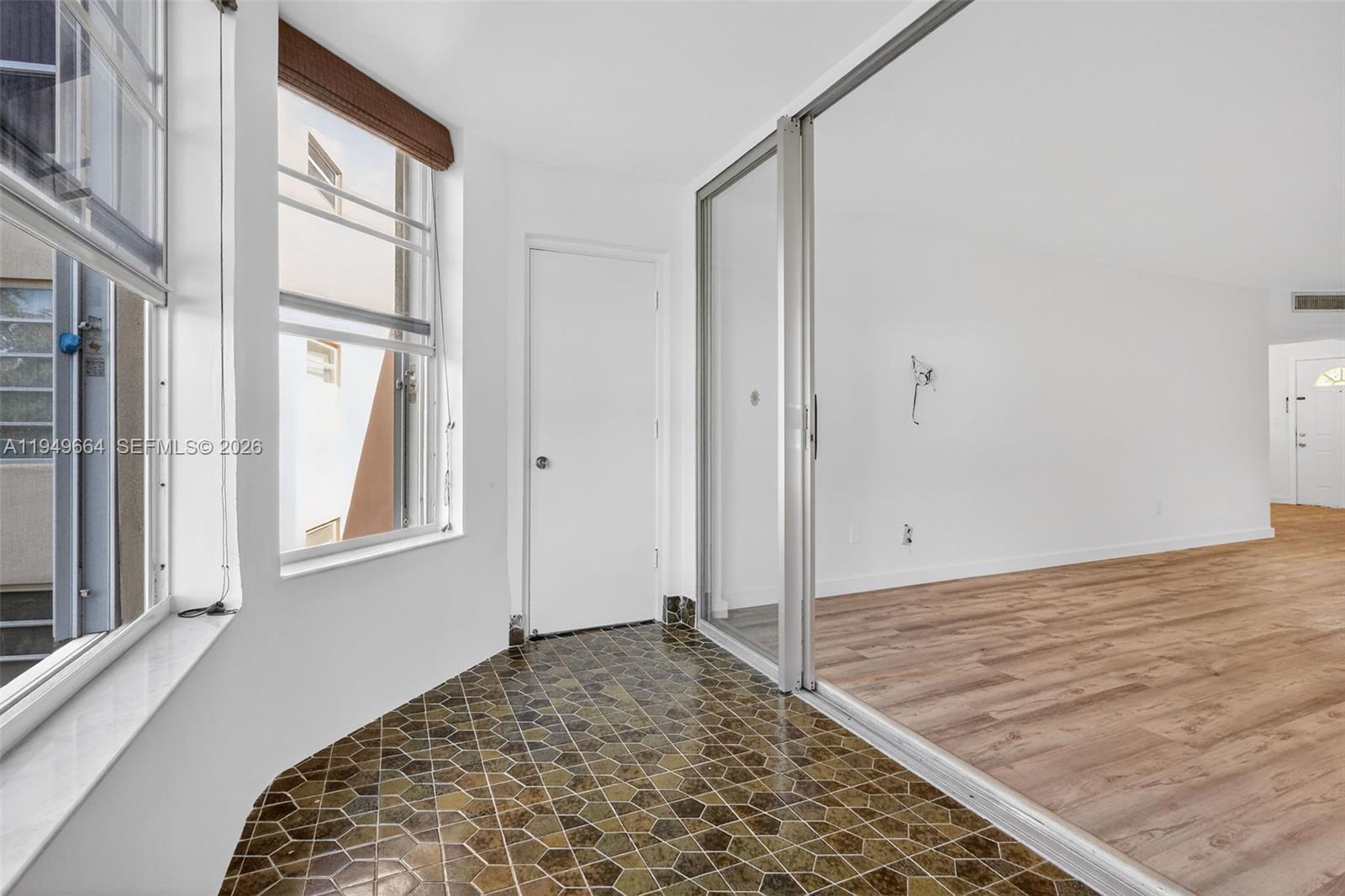 ROLLING GREEN CONDO - Residential