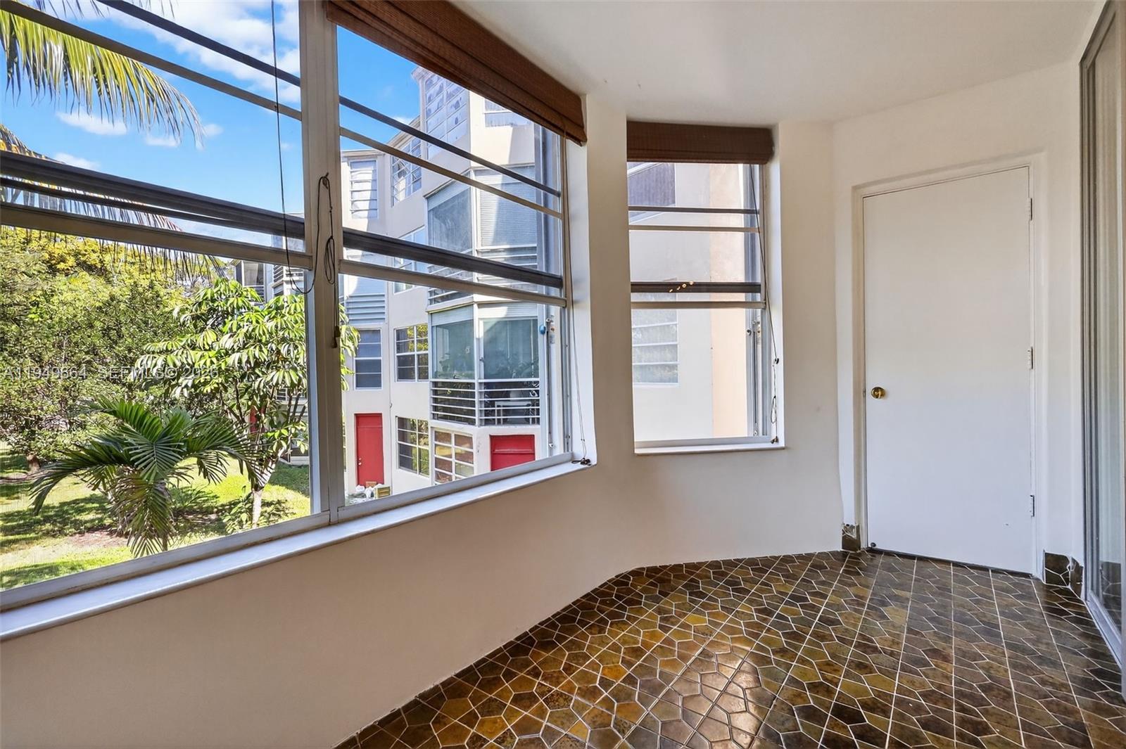 ROLLING GREEN CONDO - Residential