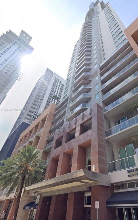 253 NE 2nd St 2402 Miami FL 33132