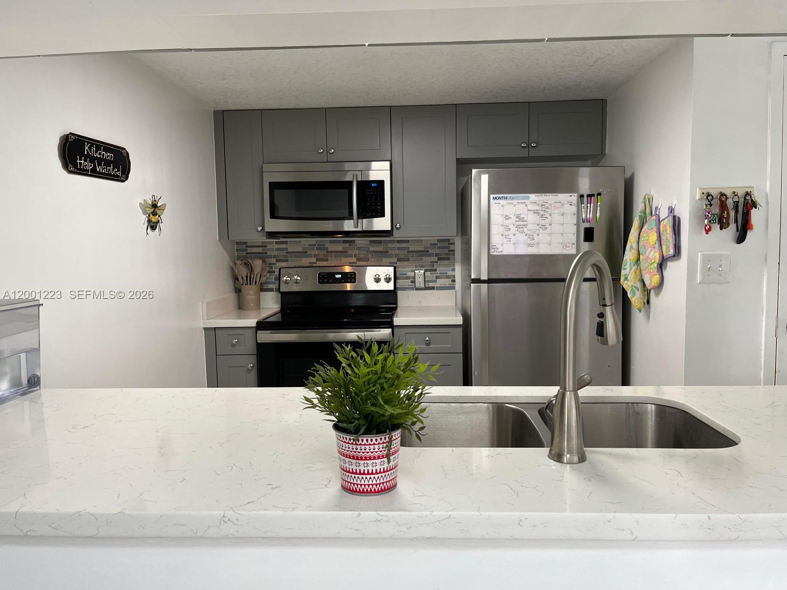 MARQUIS I OF CORAL WAY CO - Residential Lease