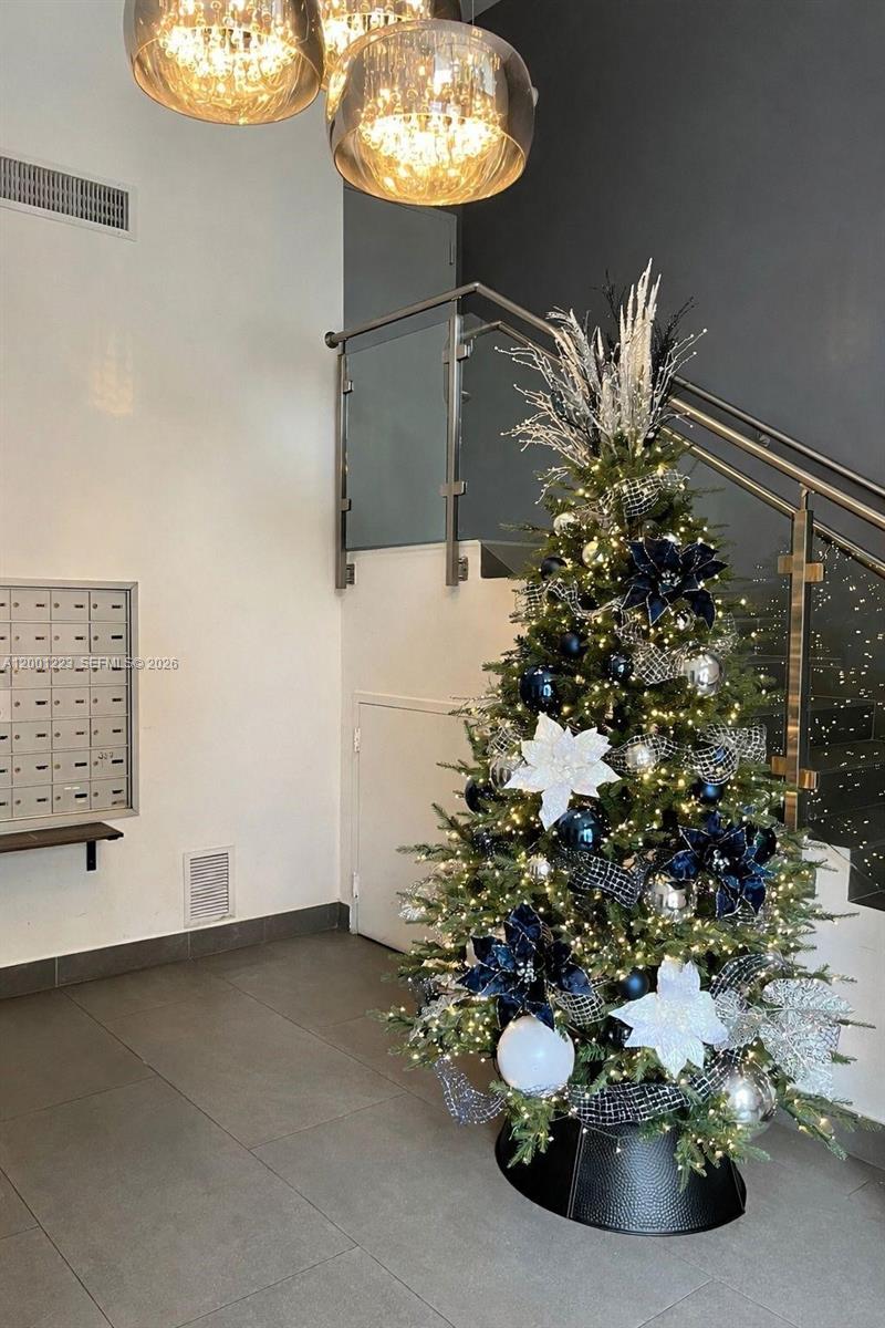 MARQUIS I OF CORAL WAY CO - Residential Lease