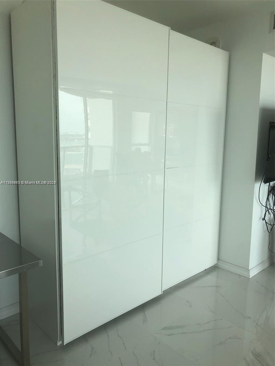 VIZCAYNE SOUTH CONDO - Residential Lease