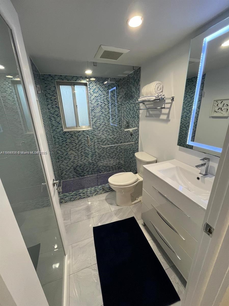 RIVER RUN CONDO PH I - Residential Lease