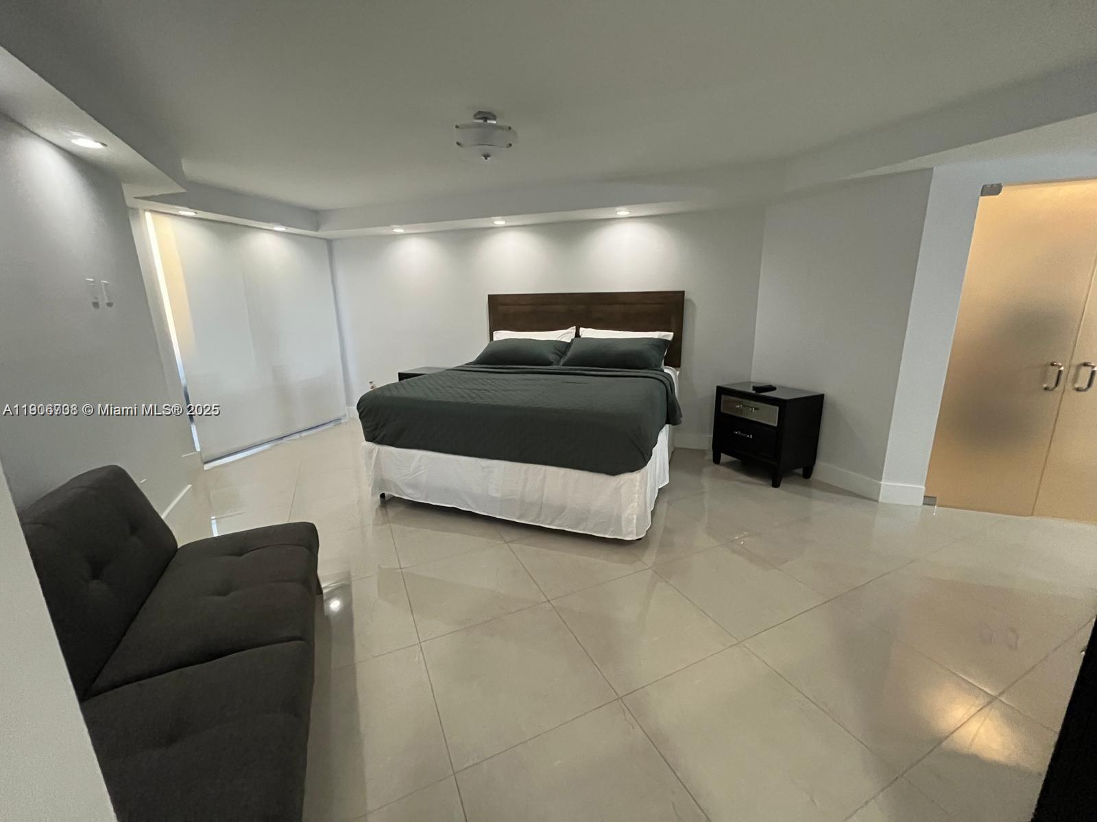 RIVER RUN CONDO PH I - Residential Lease