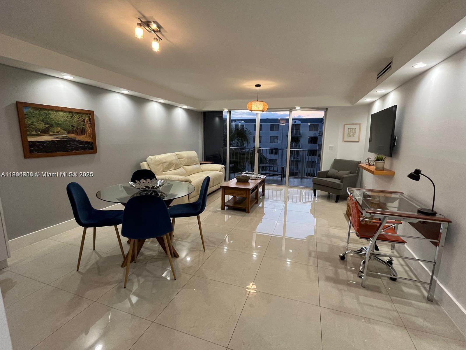 RIVER RUN CONDO PH I - Residential Lease