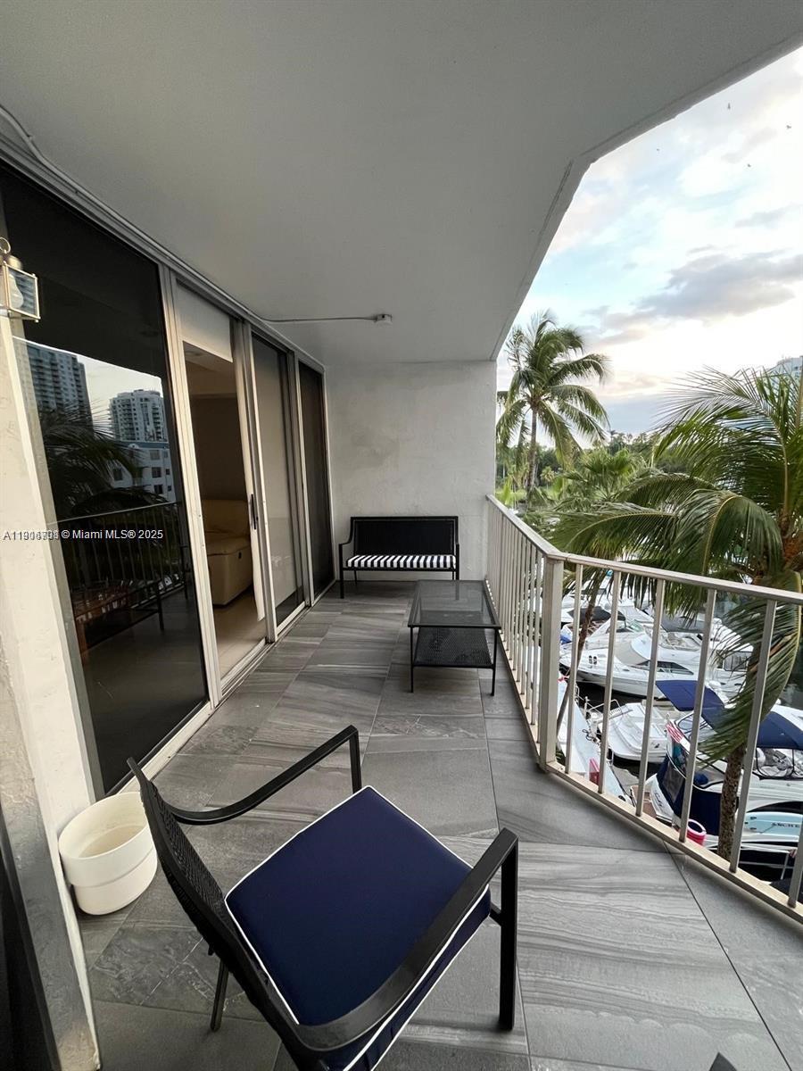 RIVER RUN CONDO PH I - Residential Lease