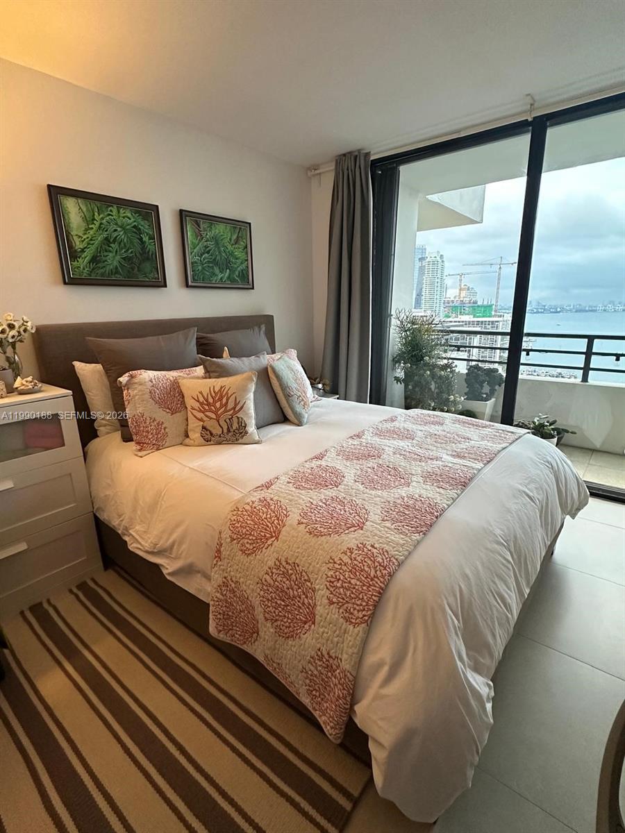 BRICKELL BAY CLUB CONDO - Residential Lease