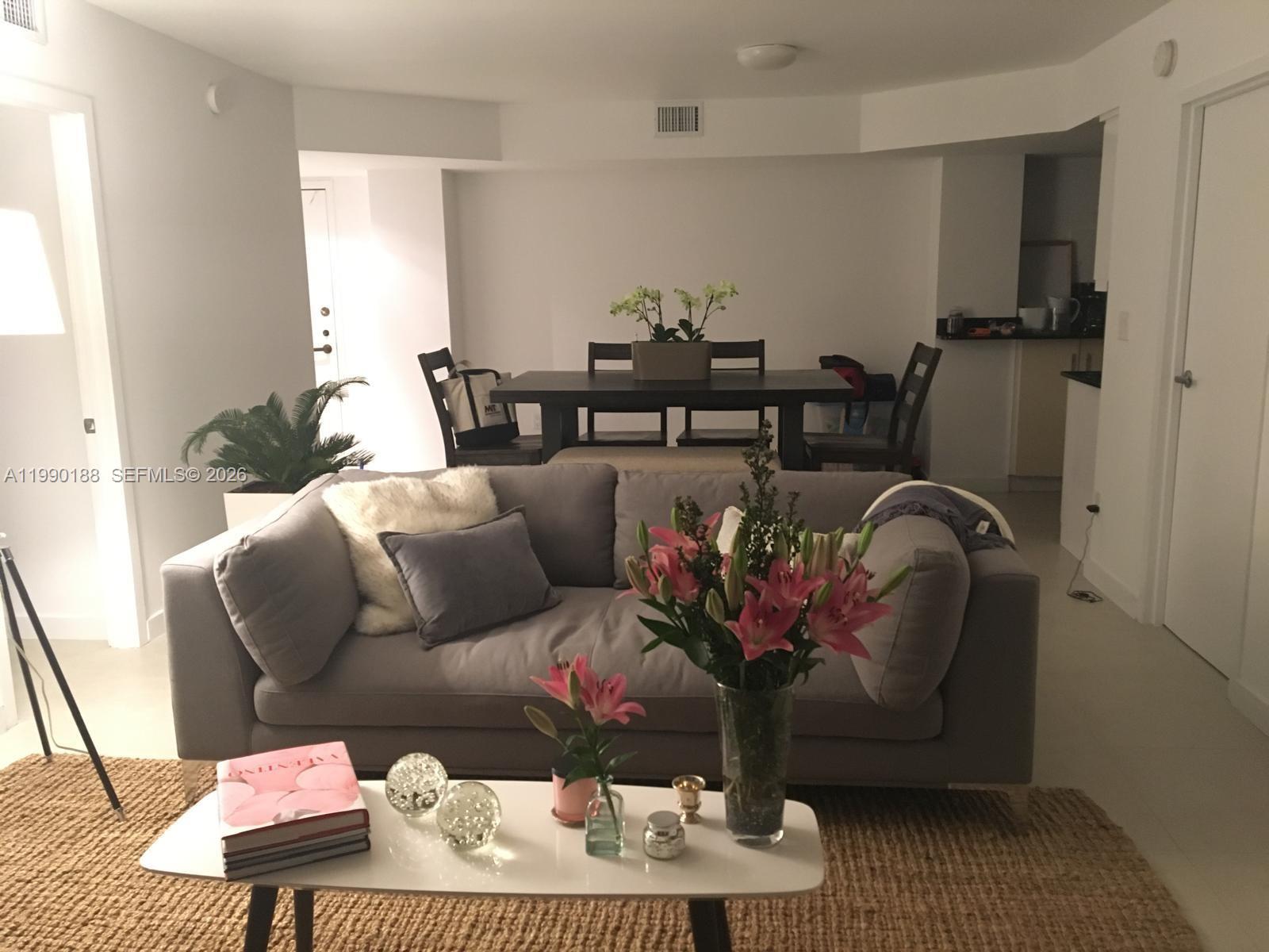 BRICKELL BAY CLUB CONDO - Residential Lease