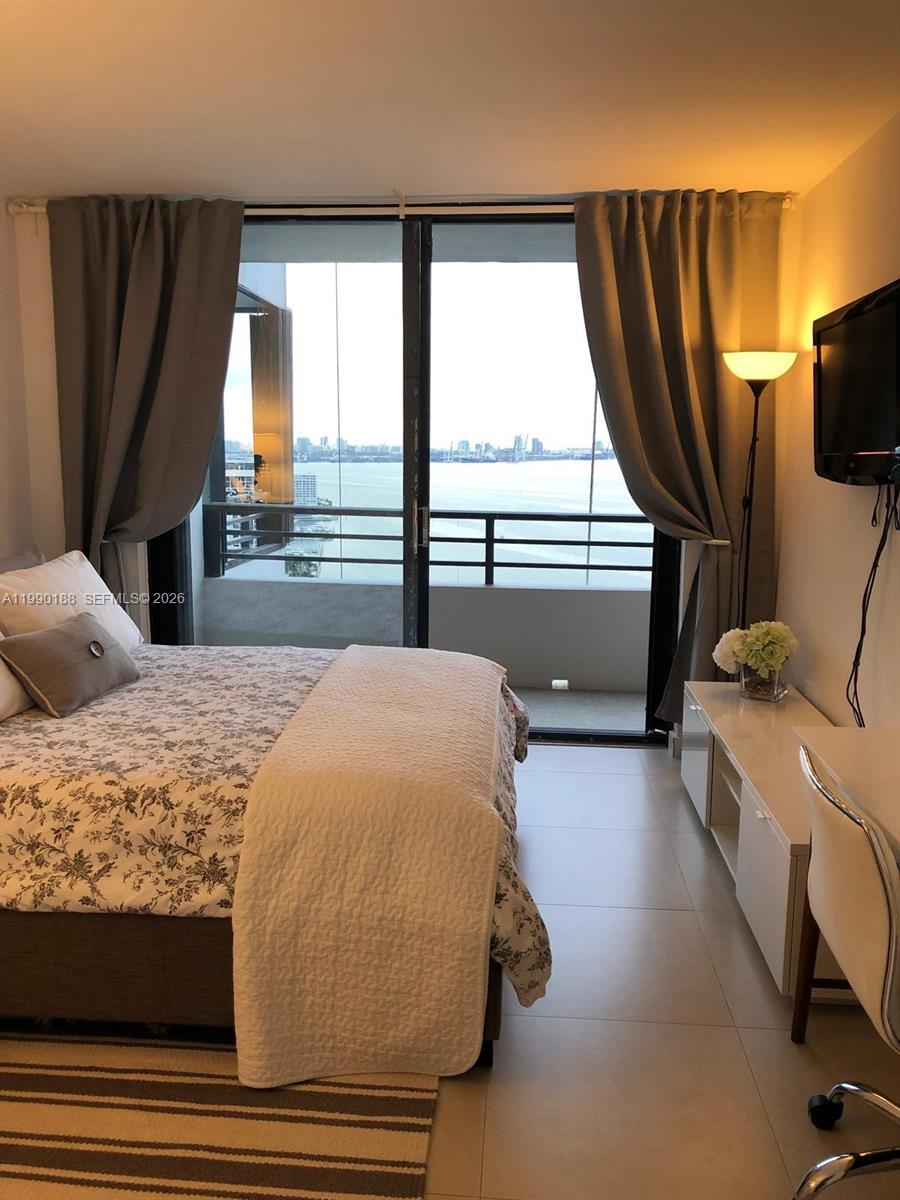BRICKELL BAY CLUB CONDO - Residential Lease