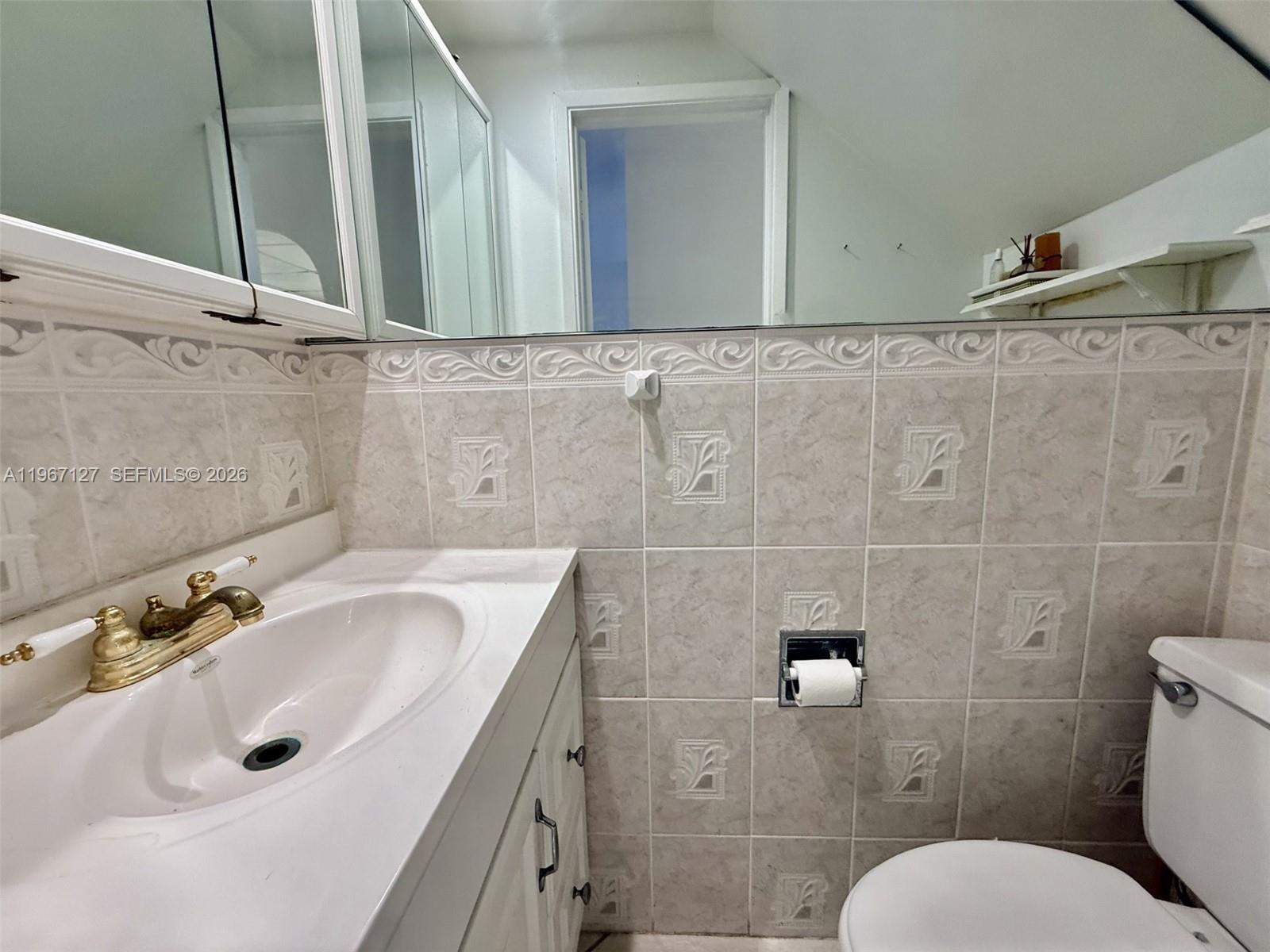 POINTE CONDO - Residential