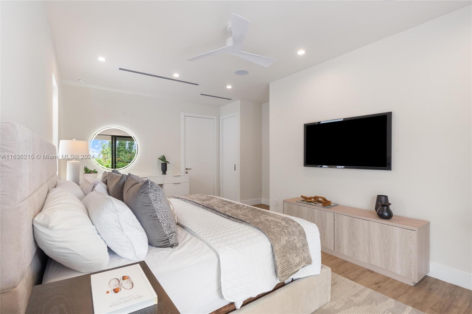 Lake Ridge - Residential