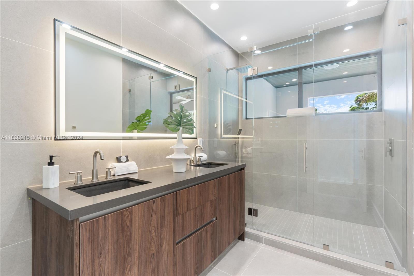 Lake Ridge - Residential