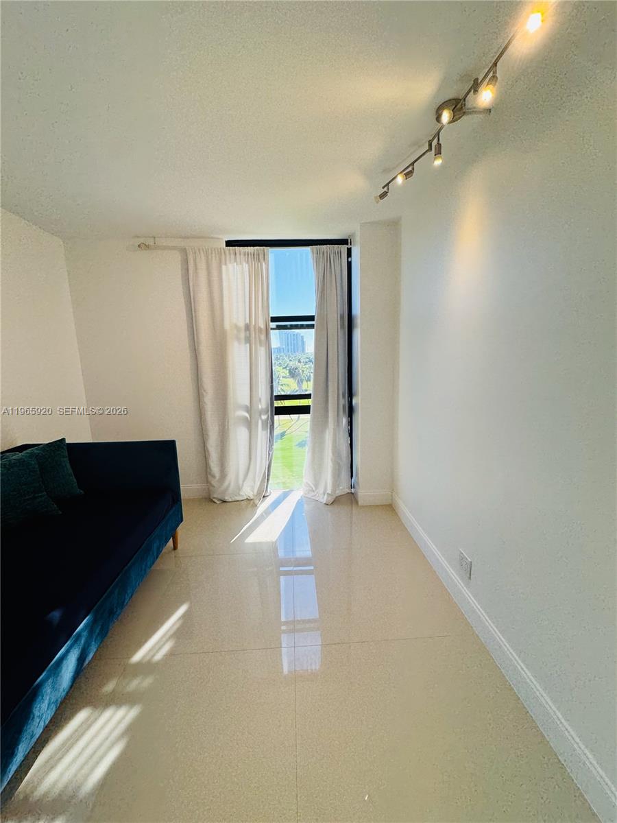 CORONADO CONDO-TOWER II - Residential