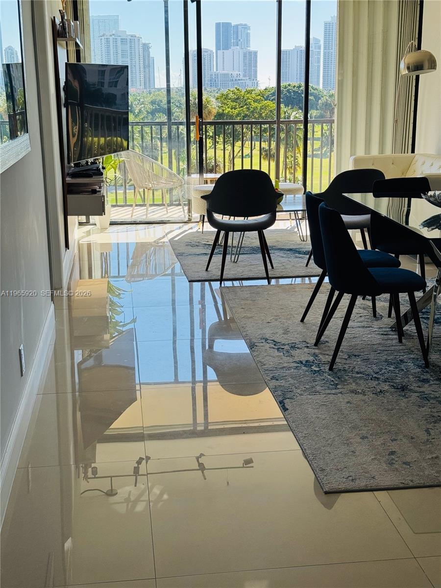 20335 W Country Club Dr 608