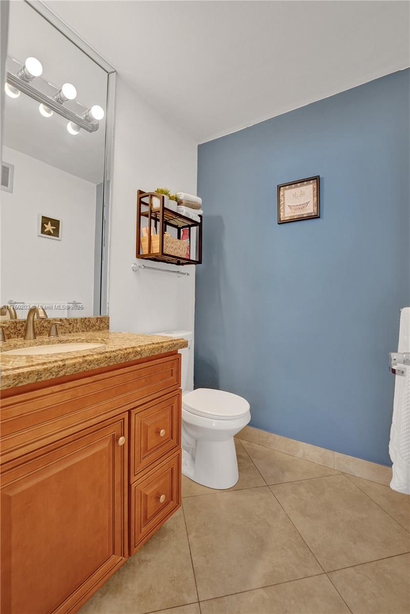 BEVERLY HILLS CONDO - Residential