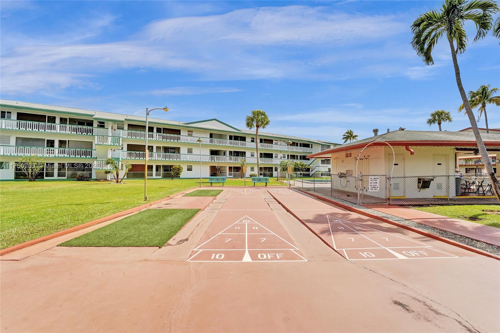 BEVERLY HILLS CONDO - Residential