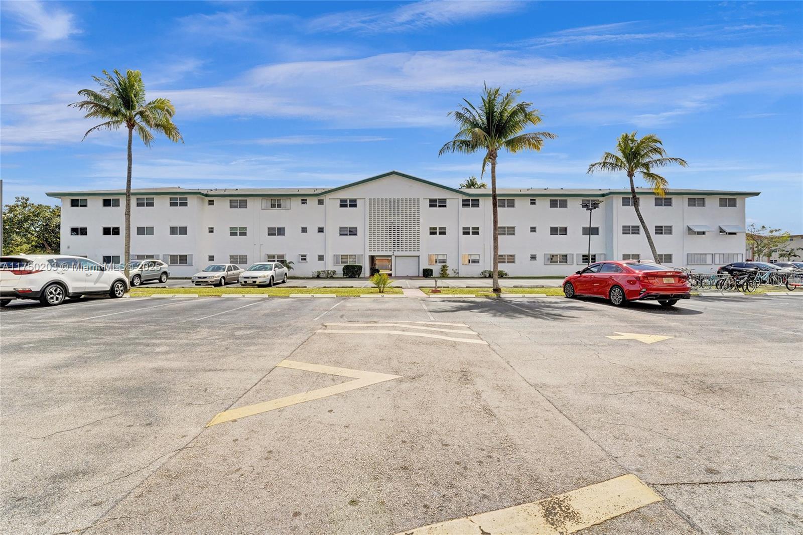 BEVERLY HILLS CONDO - Residential