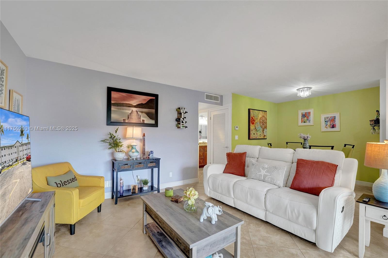 BEVERLY HILLS CONDO - Residential