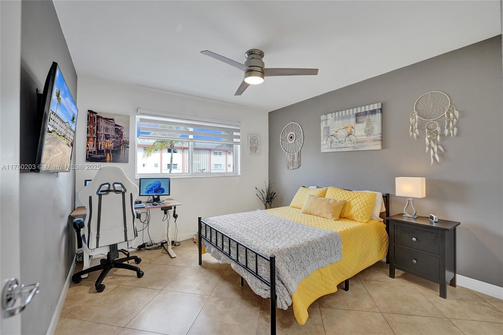 BEVERLY HILLS CONDO - Residential