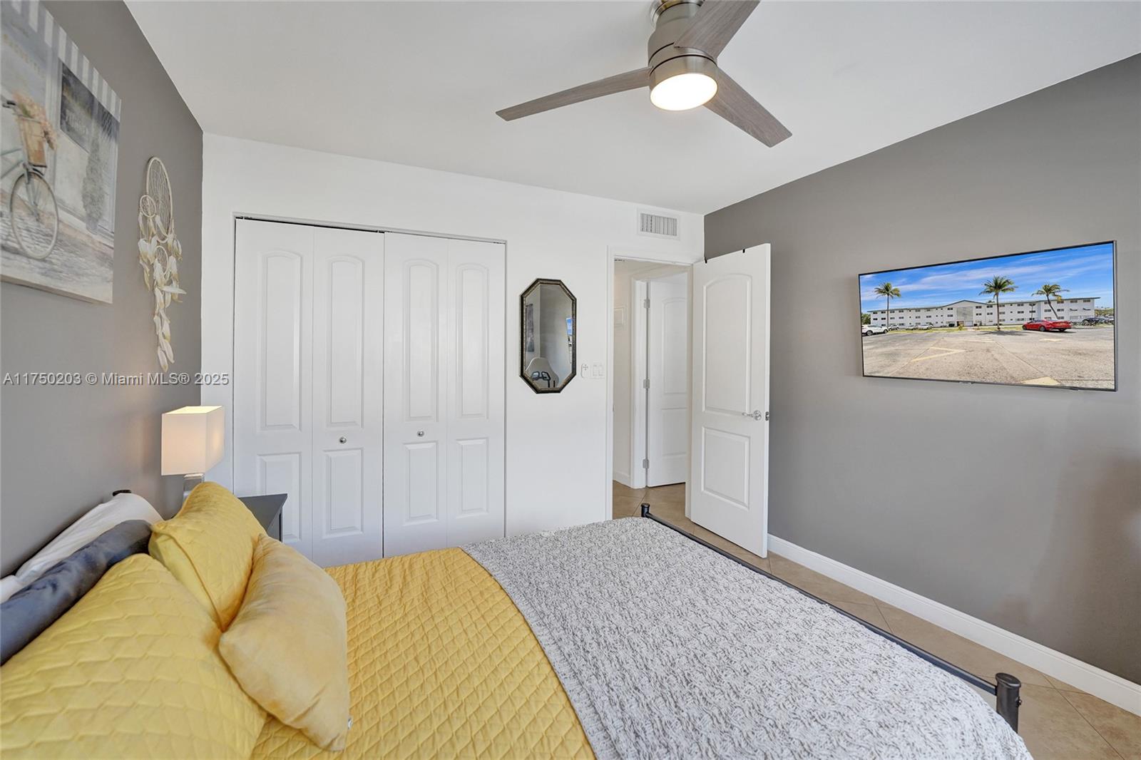 BEVERLY HILLS CONDO - Residential