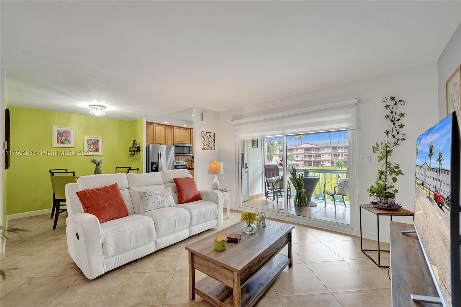 BEVERLY HILLS CONDO - Residential