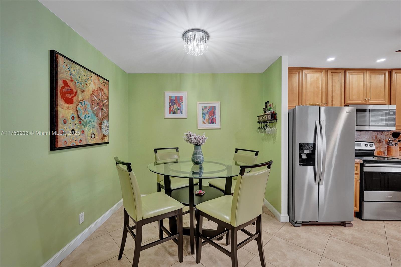 BEVERLY HILLS CONDO - Residential