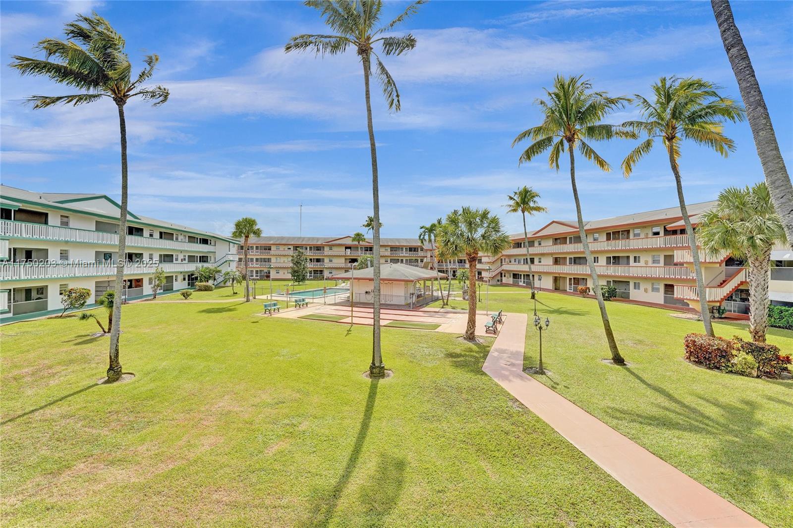 BEVERLY HILLS CONDO - Residential