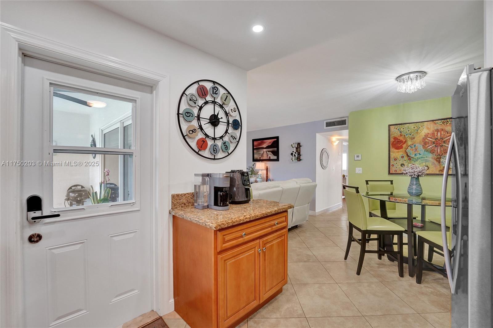 BEVERLY HILLS CONDO - Residential