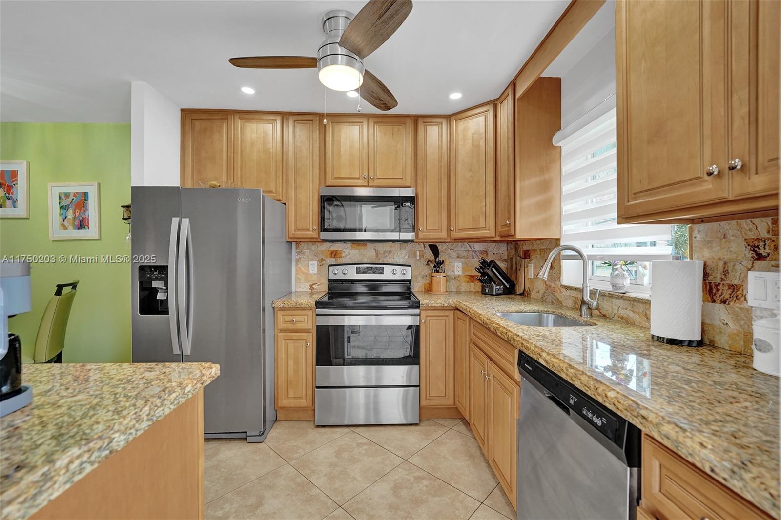 BEVERLY HILLS CONDO - Residential