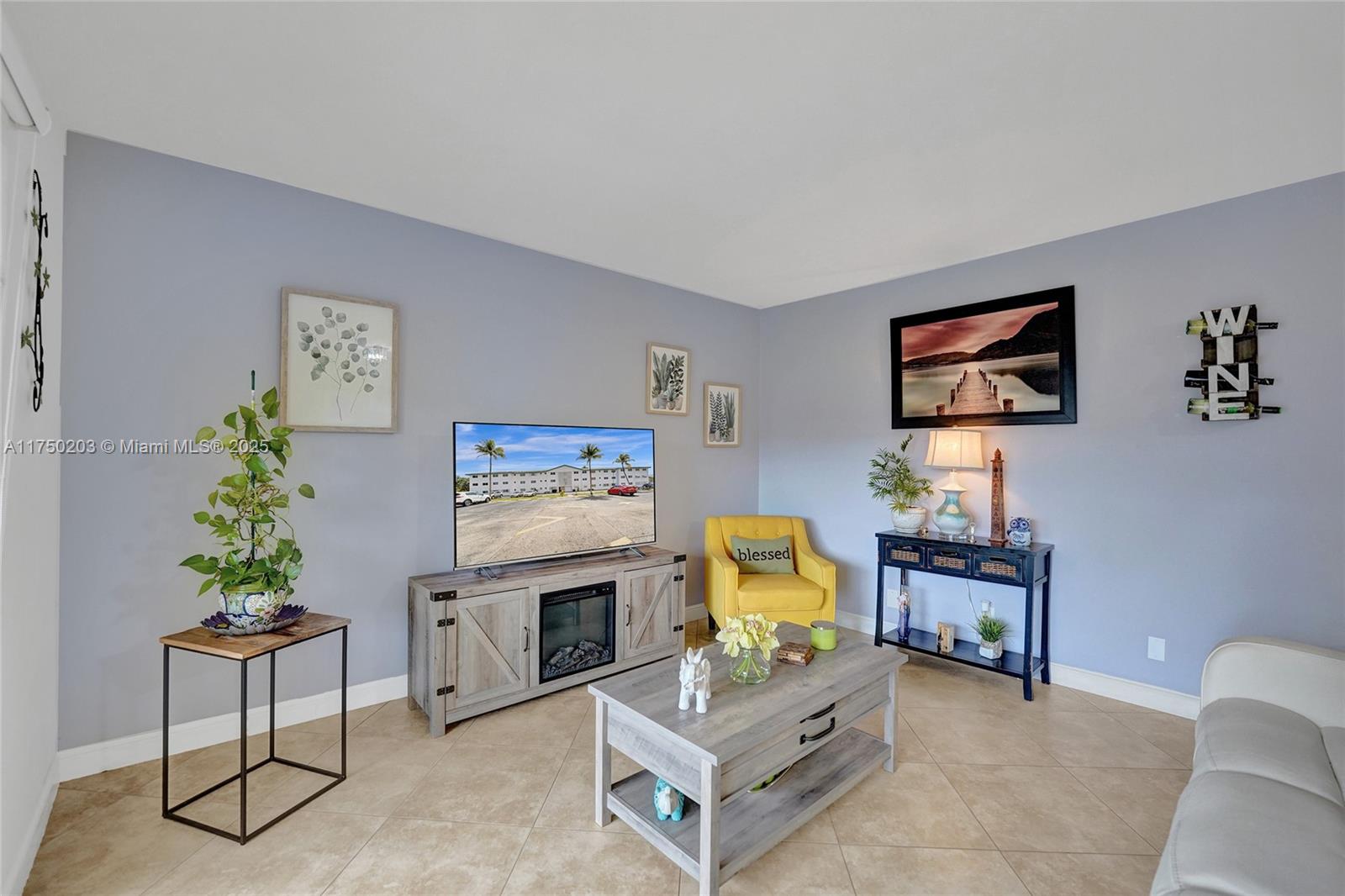 BEVERLY HILLS CONDO - Residential