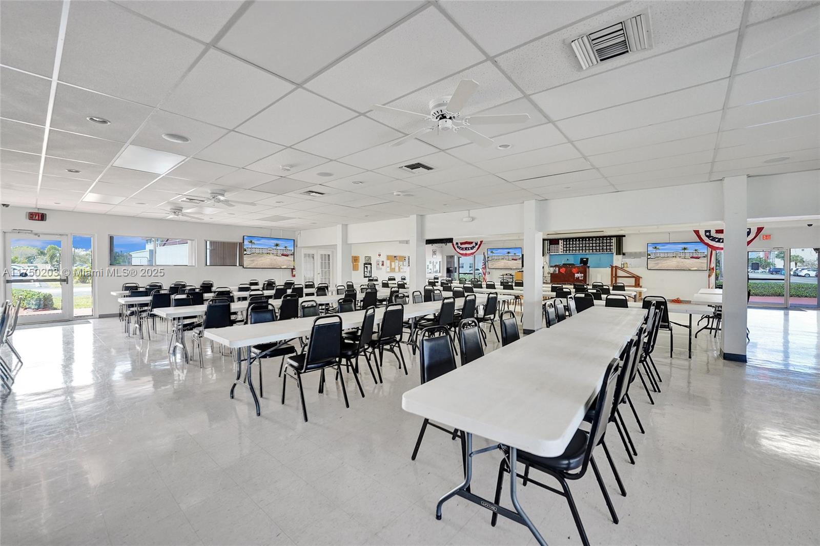 BEVERLY HILLS CONDO - Residential