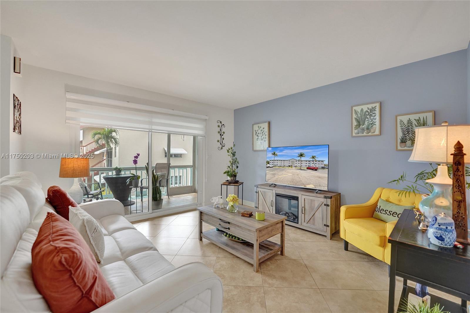 BEVERLY HILLS CONDO - Residential