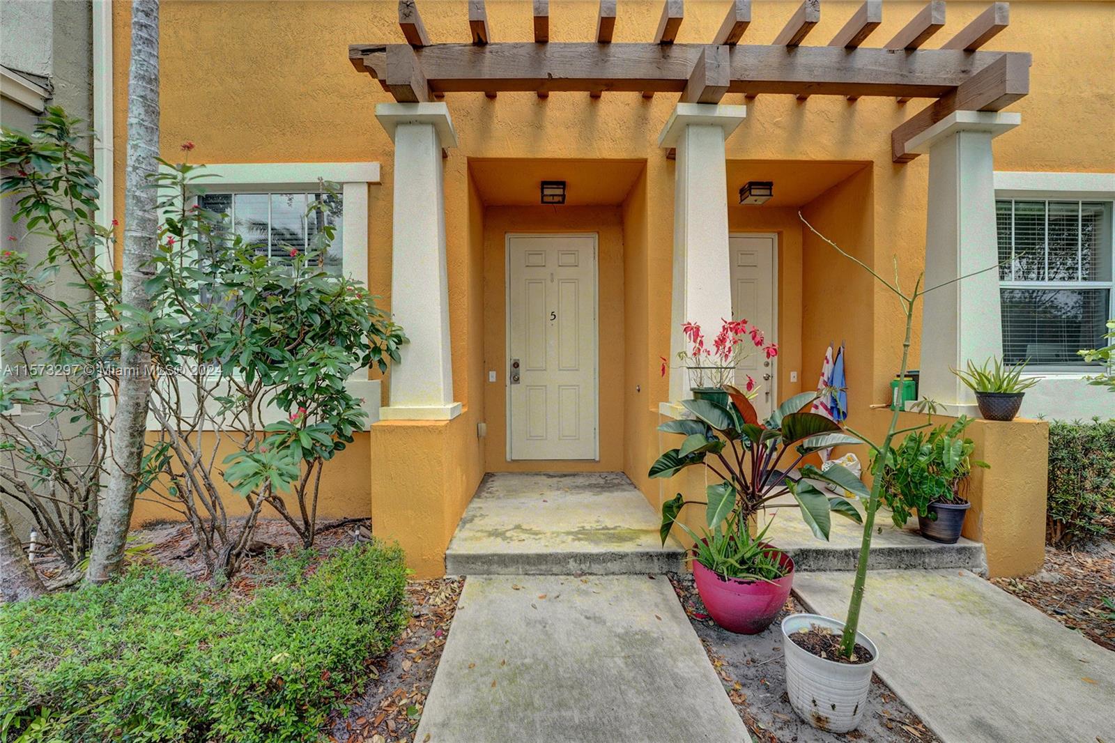 Property for Sale at 430 Amador Ln 5, West Palm Beach, Palm Beach County, Florida - Bedrooms: 2 
Bathrooms: 3  - $340,000