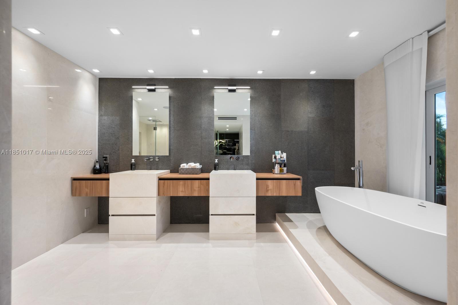 GOLDEN ISLES SEC - Residential