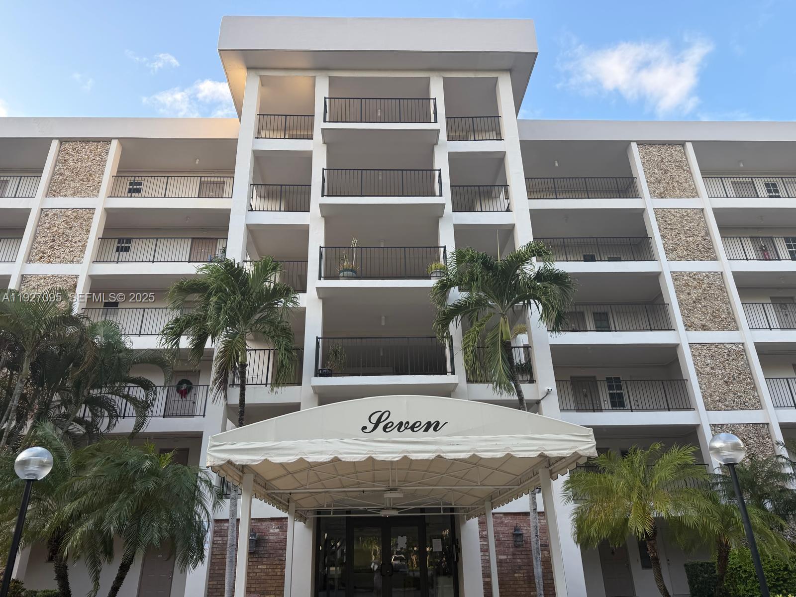 NO 7 PALM-AIRE COUNTRY CL - Residential