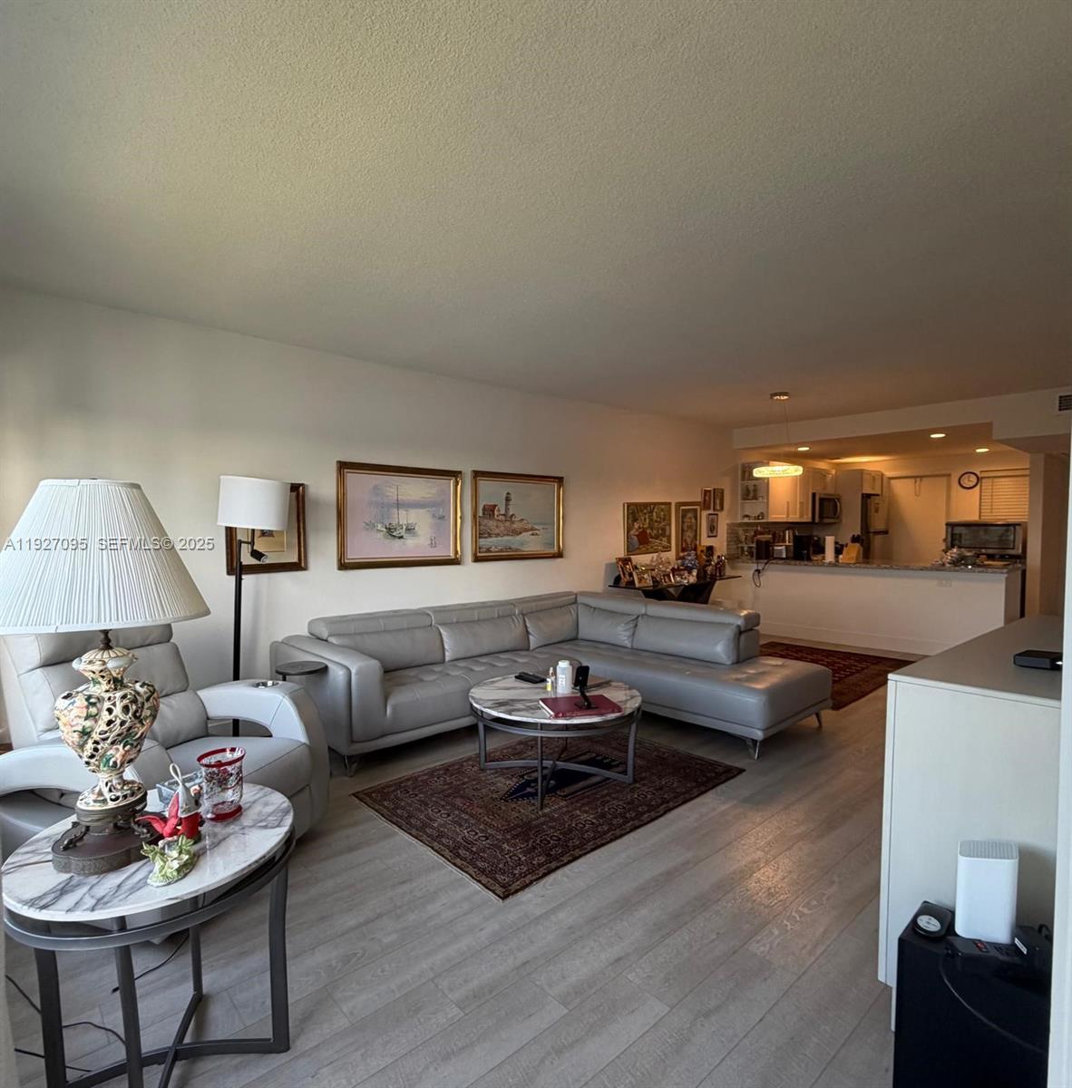 2801 N Palm Aire Dr 405