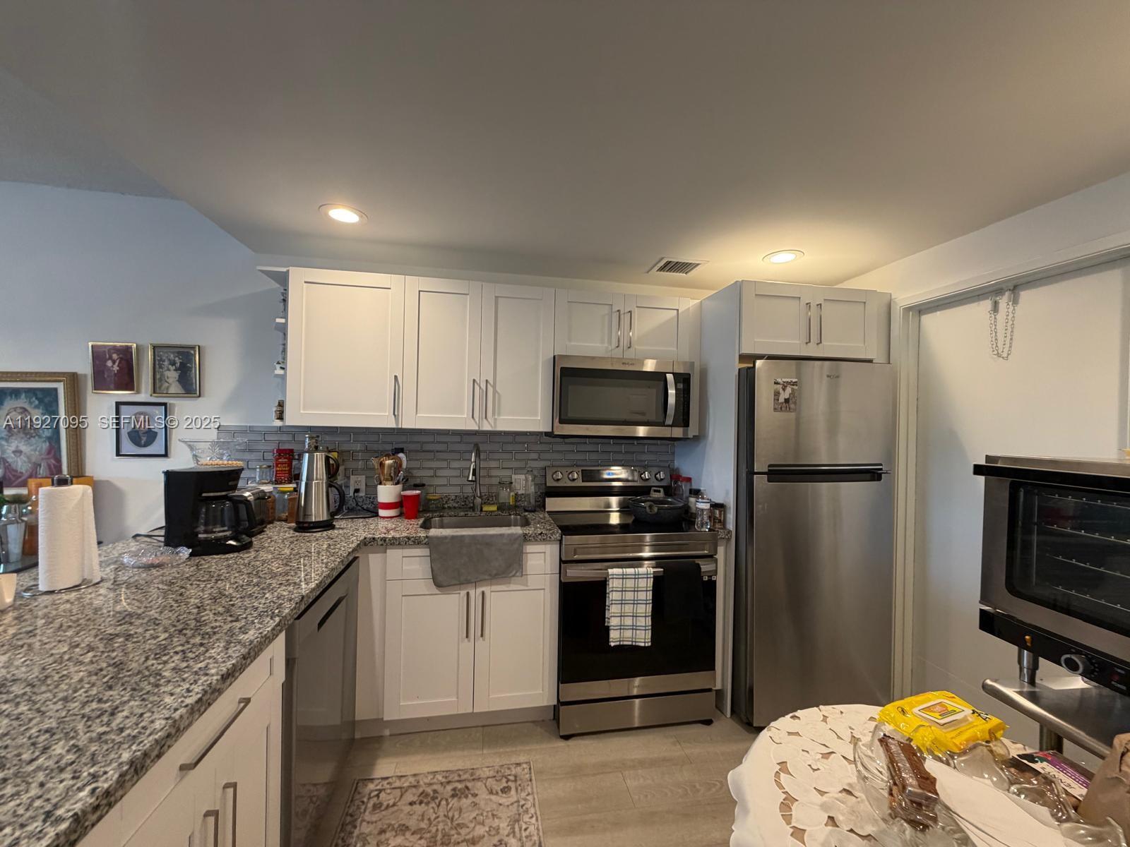 NO 7 PALM-AIRE COUNTRY CL - Residential