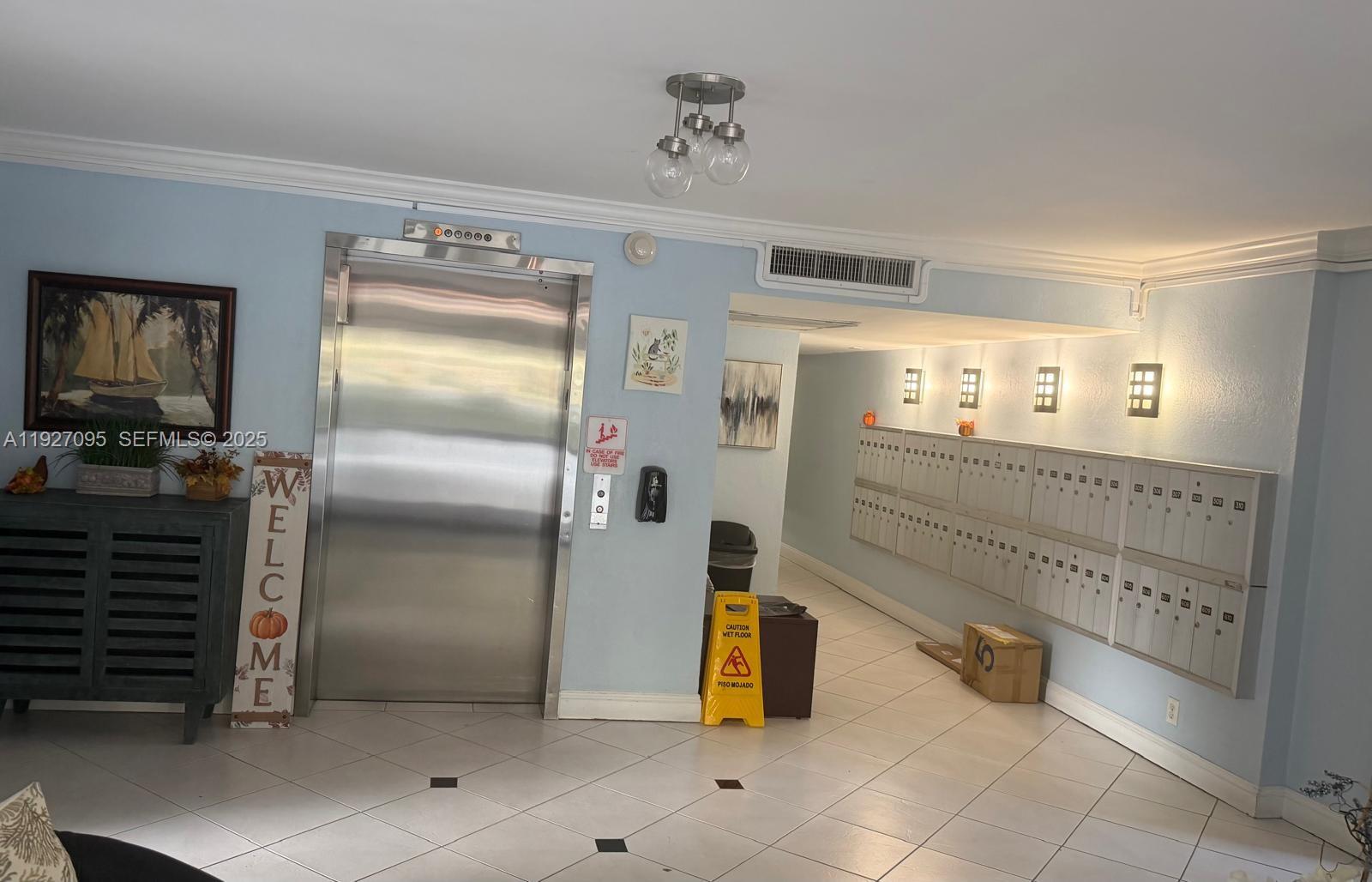 NO 7 PALM-AIRE COUNTRY CL - Residential