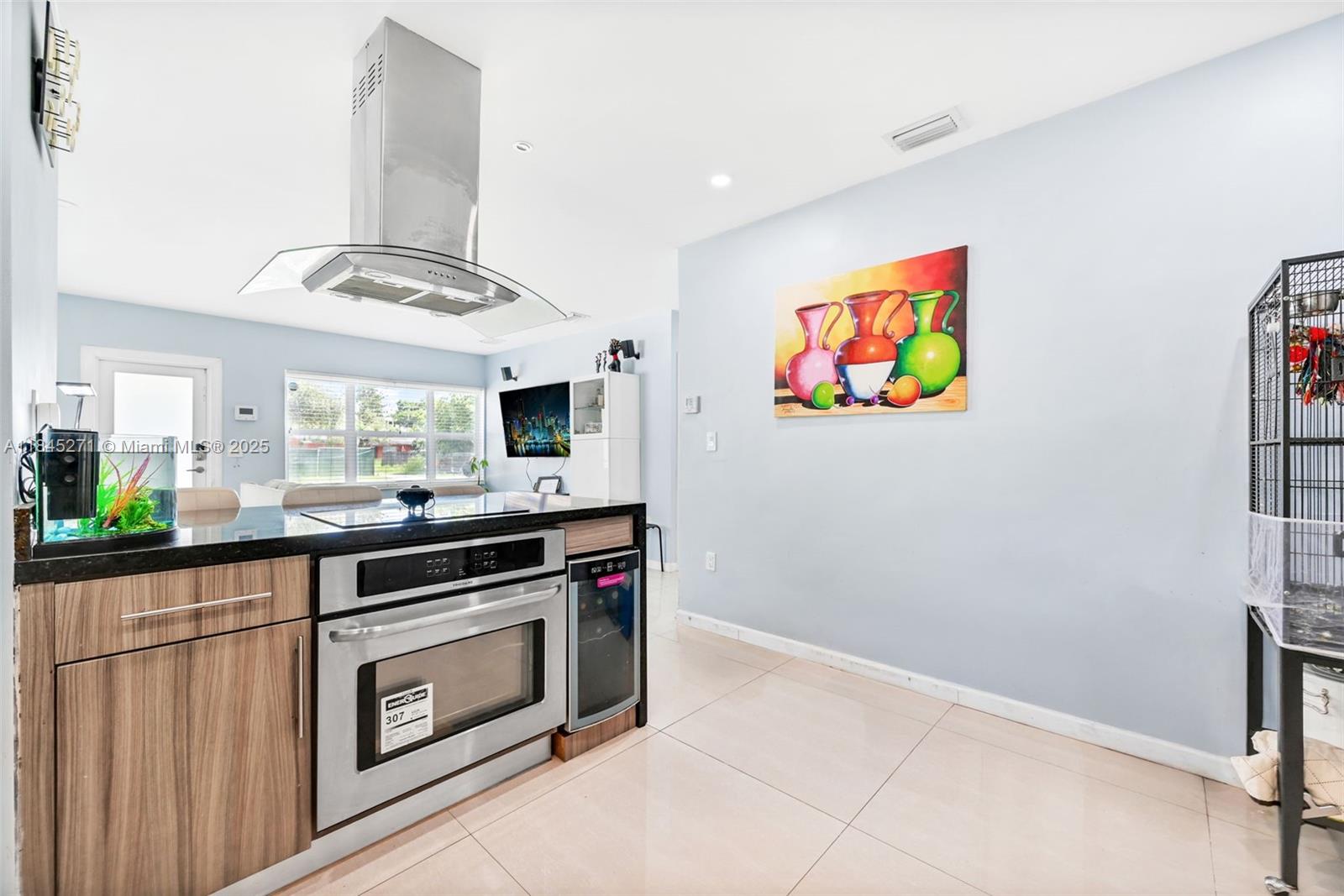 HOLLYWOOD HIGHLANDS PARK - Residential