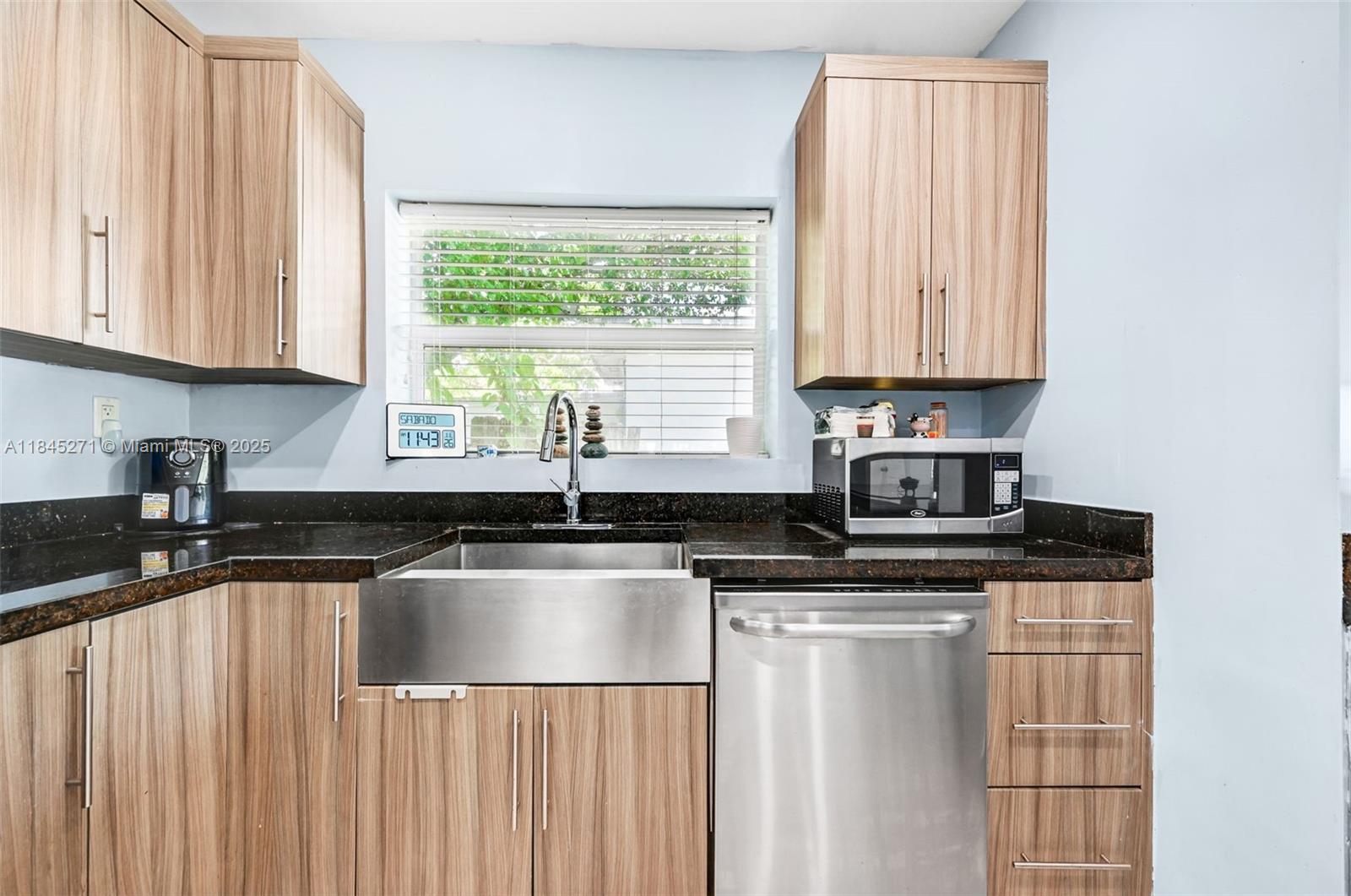 HOLLYWOOD HIGHLANDS PARK - Residential