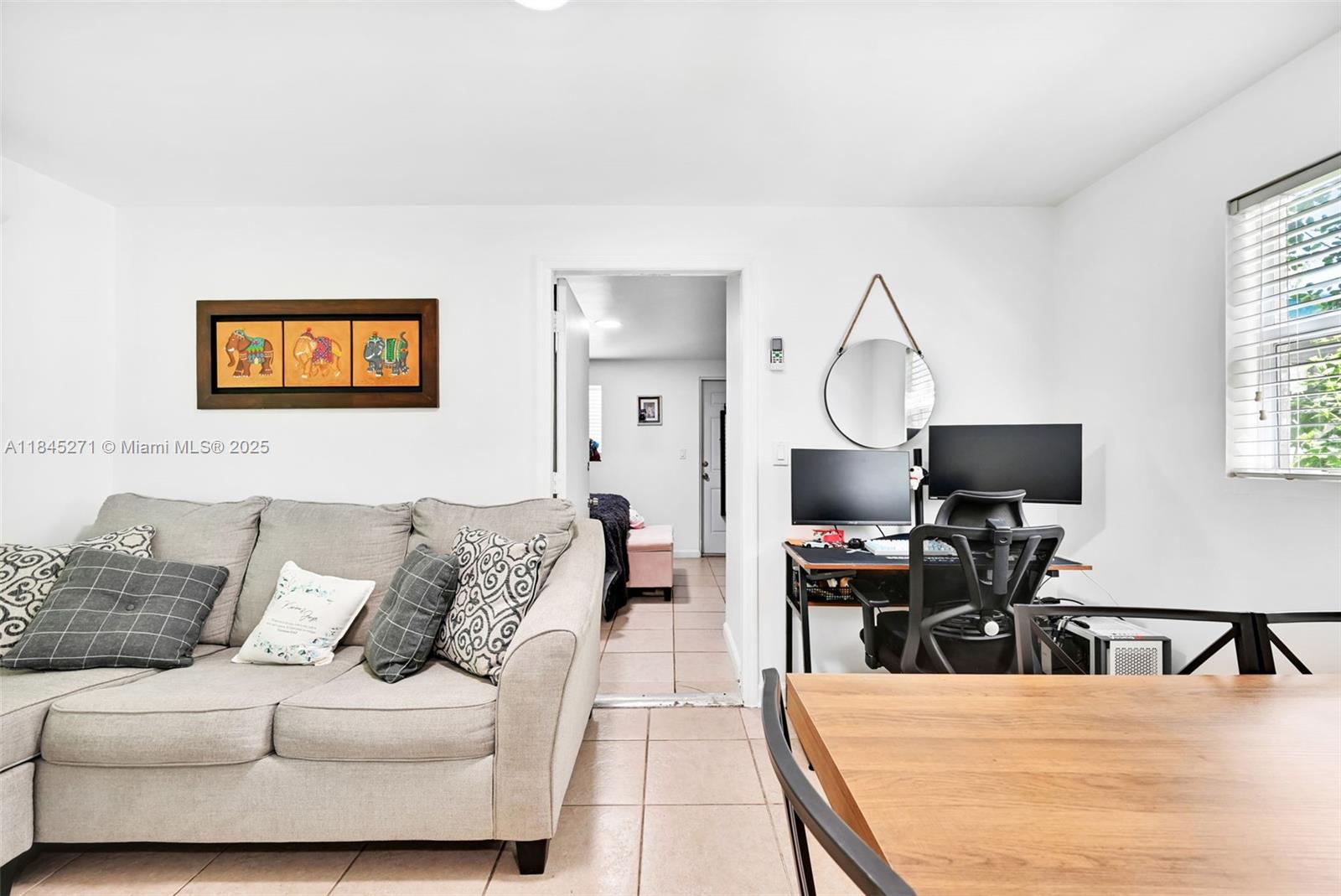 HOLLYWOOD HIGHLANDS PARK - Residential