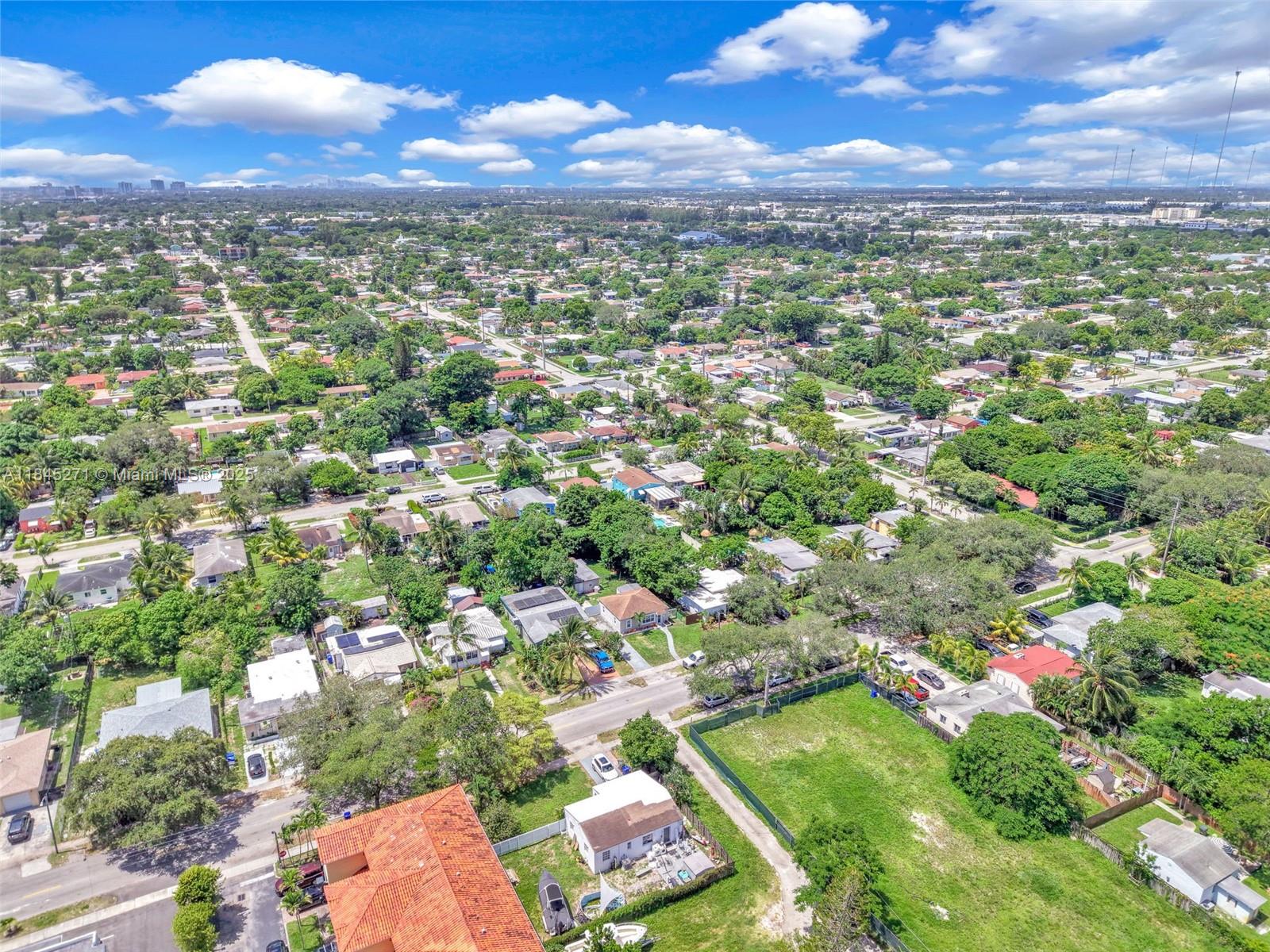 HOLLYWOOD HIGHLANDS PARK - Residential