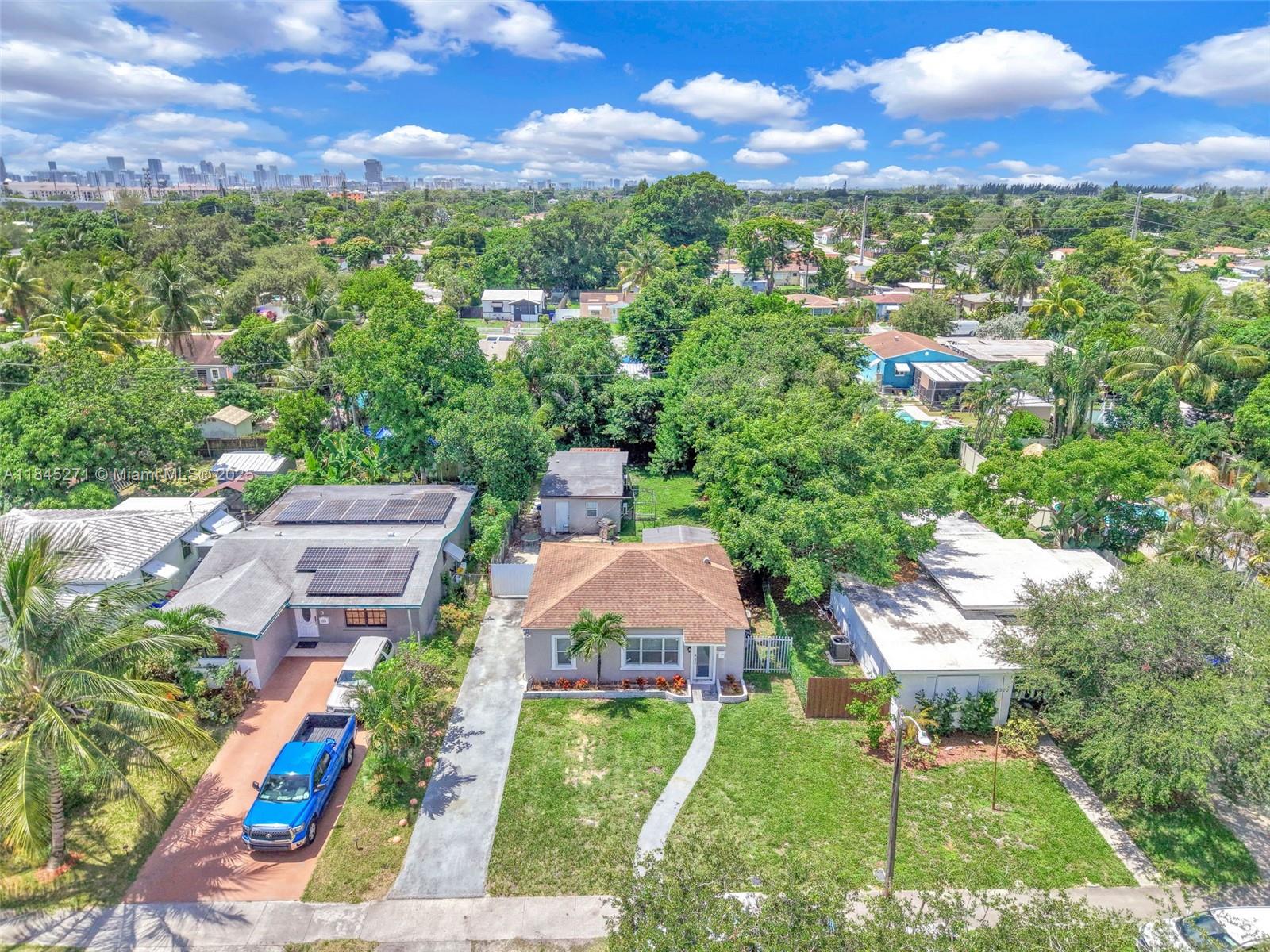 HOLLYWOOD HIGHLANDS PARK - Residential