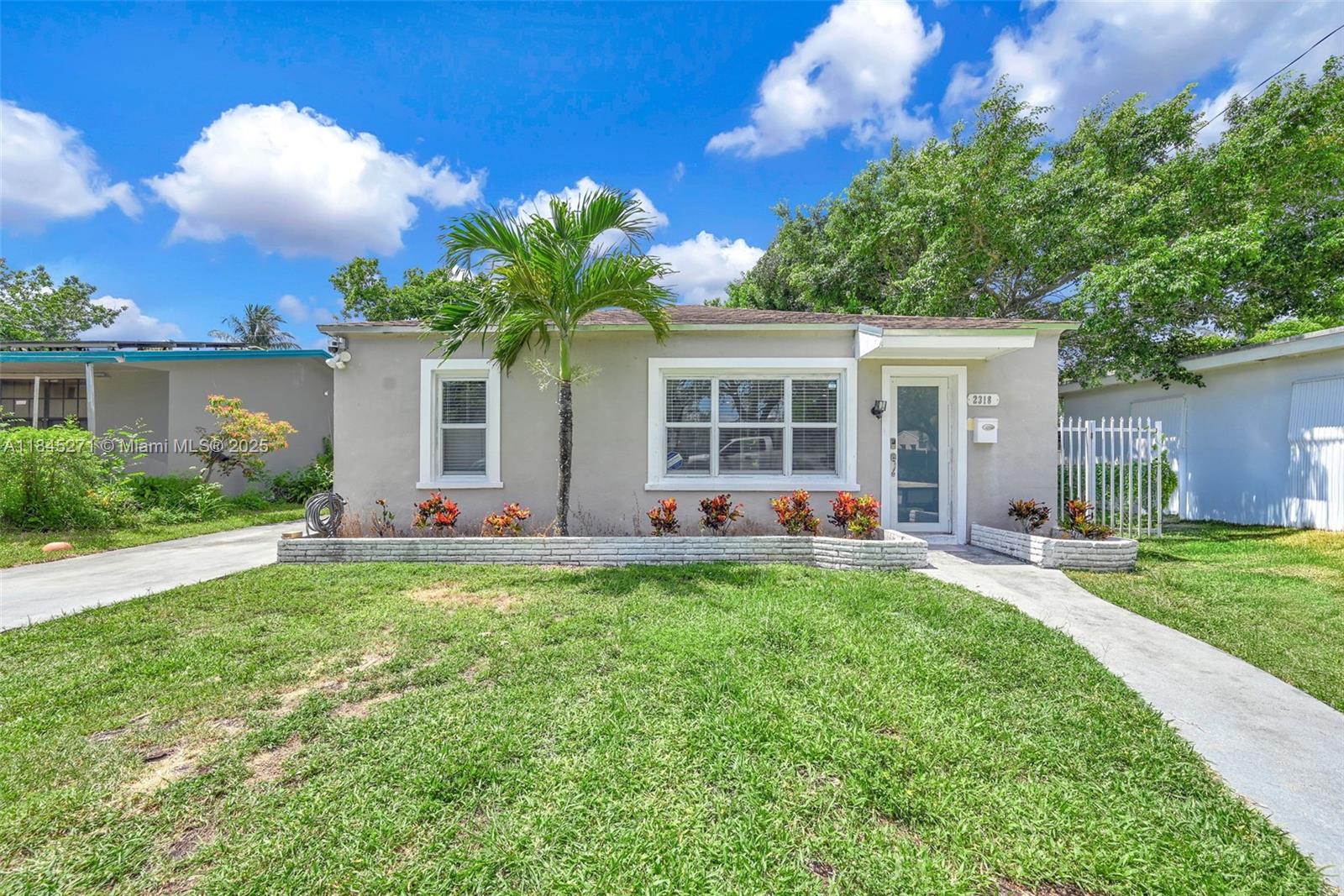 HOLLYWOOD HIGHLANDS PARK - Residential