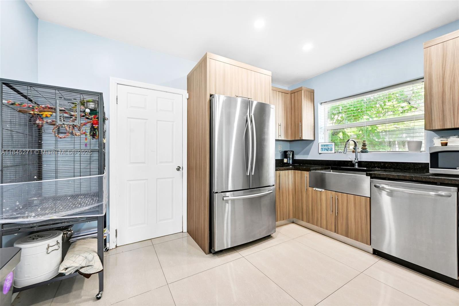 HOLLYWOOD HIGHLANDS PARK - Residential