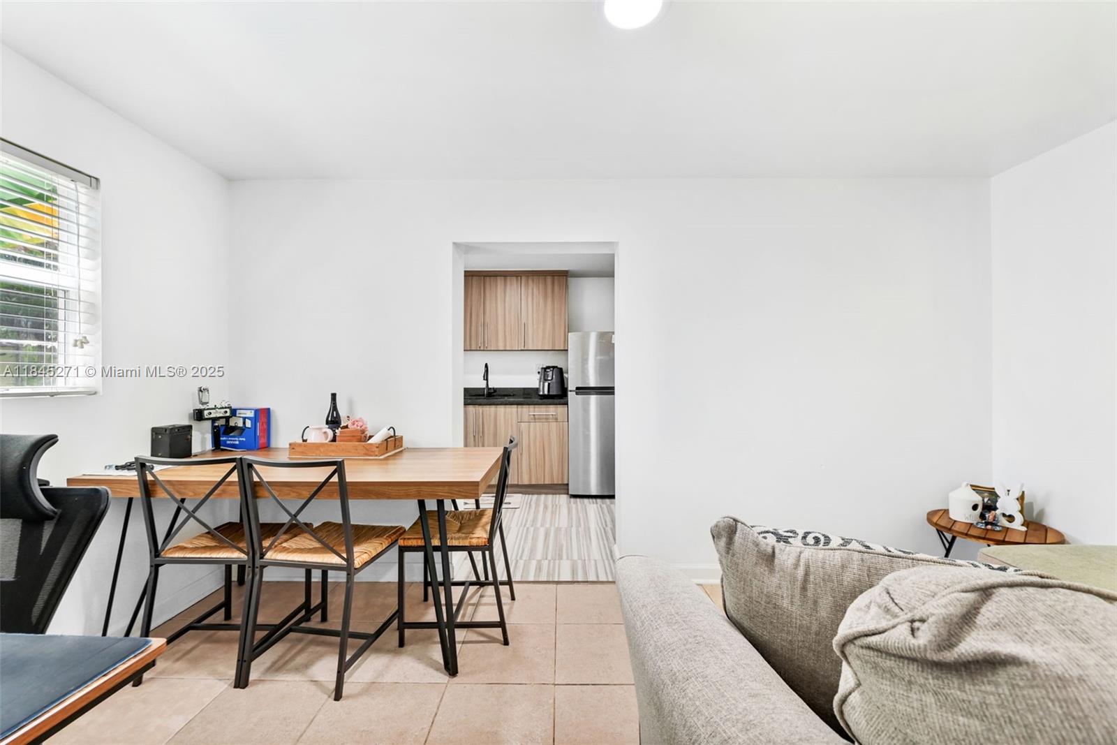 HOLLYWOOD HIGHLANDS PARK - Residential