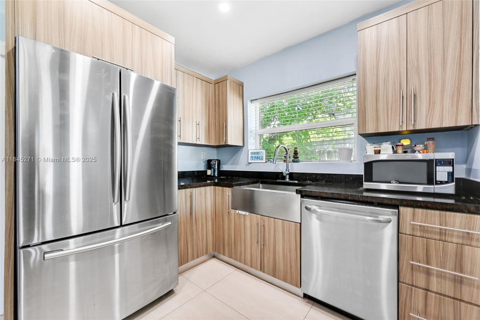 HOLLYWOOD HIGHLANDS PARK - Residential